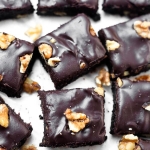 Healthy No-Bake Brownies with Chocolate Ganache