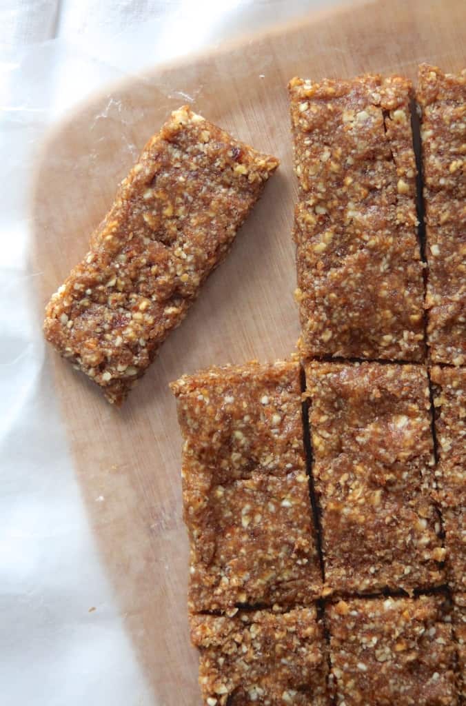Make your own Apple Pie Larabars for a fraction of the cost! Plus, they're quick to make.