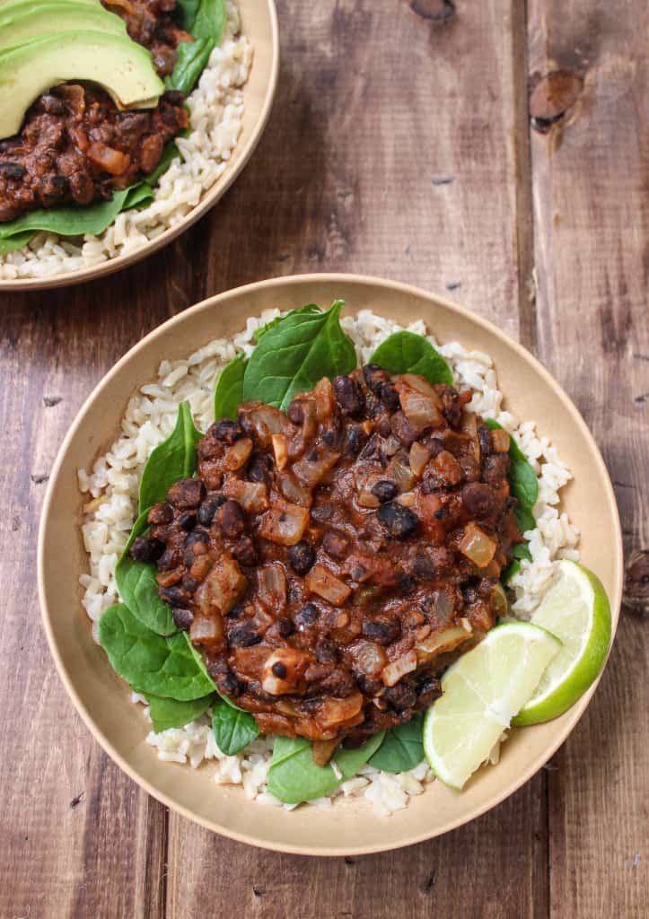 Simple black beans & rice that takes 25 minutes to make! Affordable college student meal that's also delicious