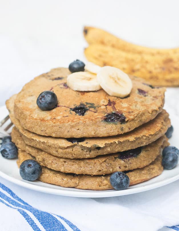 Single-serving Blueberry Banana Oatmeal Pancakes: the BEST healthy breakfast
