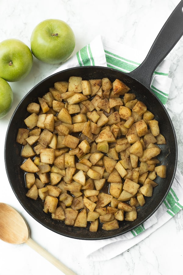these cinnamon skillet apples are an easy, healthy dessert that tastes just like old-fashioned fried apples!