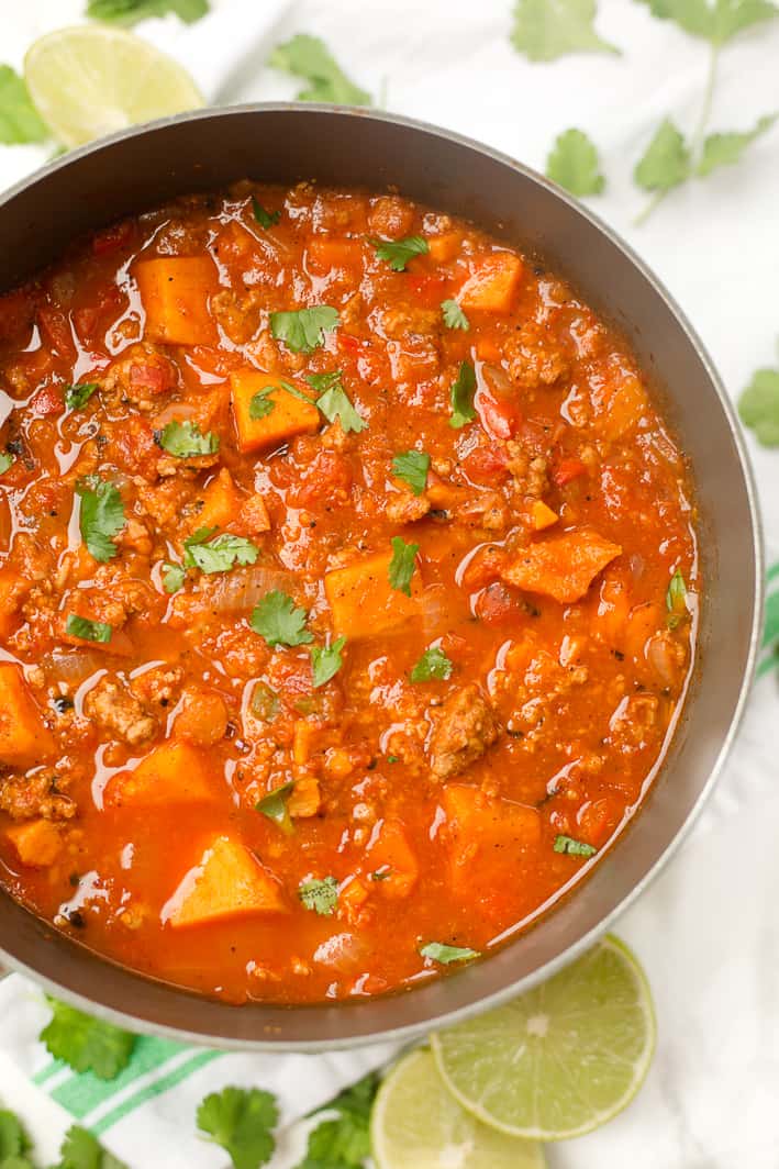 This Paleo sweet potato chili is an easy one-pot dinner recipe with only 8 ingredients! Whole30 approved, can use ground turkey or ground beef. 